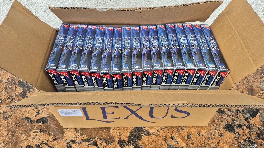 Vând Lot 14 casete video VHS originale marca Edeka HGX,de 240 minute