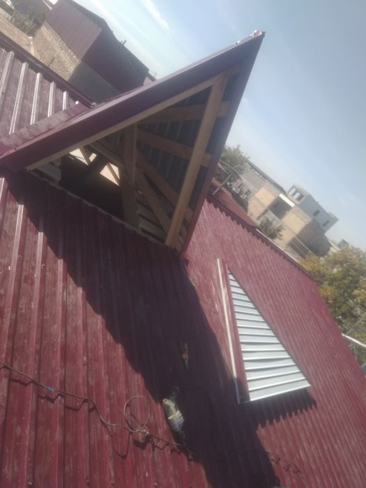 Tom yopamiz profnastil strapil qoqamiz