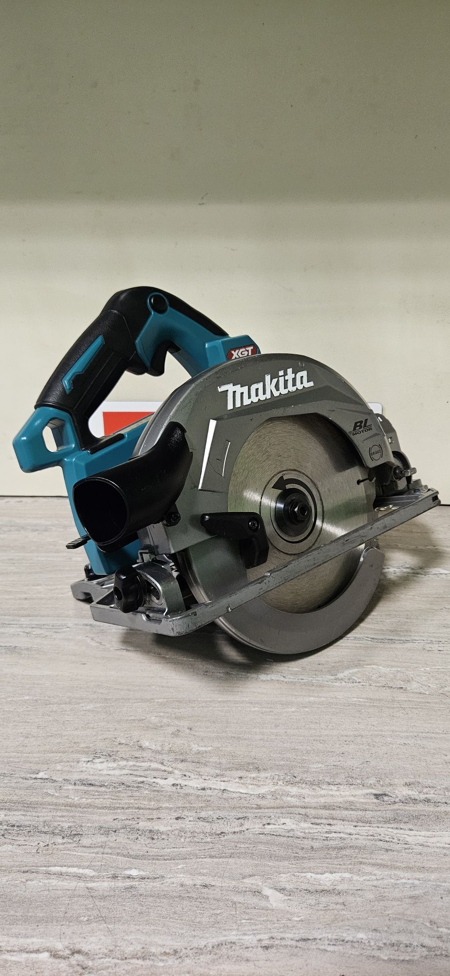 Makita Акумулаторен Линеен Ръчен циркуляр HS004G