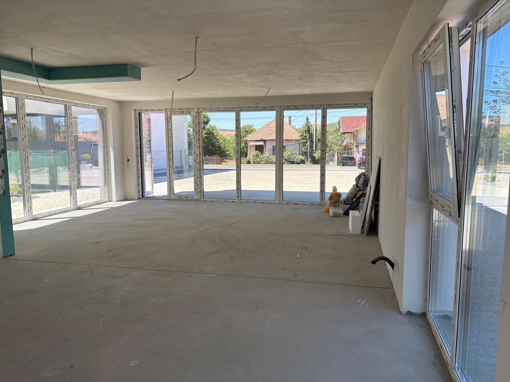 Inchiriez in Apahida Spatiu Comercial