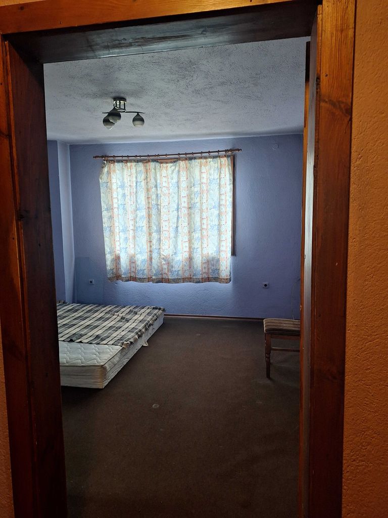 Продава се Двустаен апартамент в Карлово - 100 кв.м за 1050 €/кв.м - Снимка #11