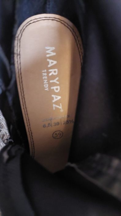 Елегантни Велурени Боти..Нови..39номер..Закупени от Испания..