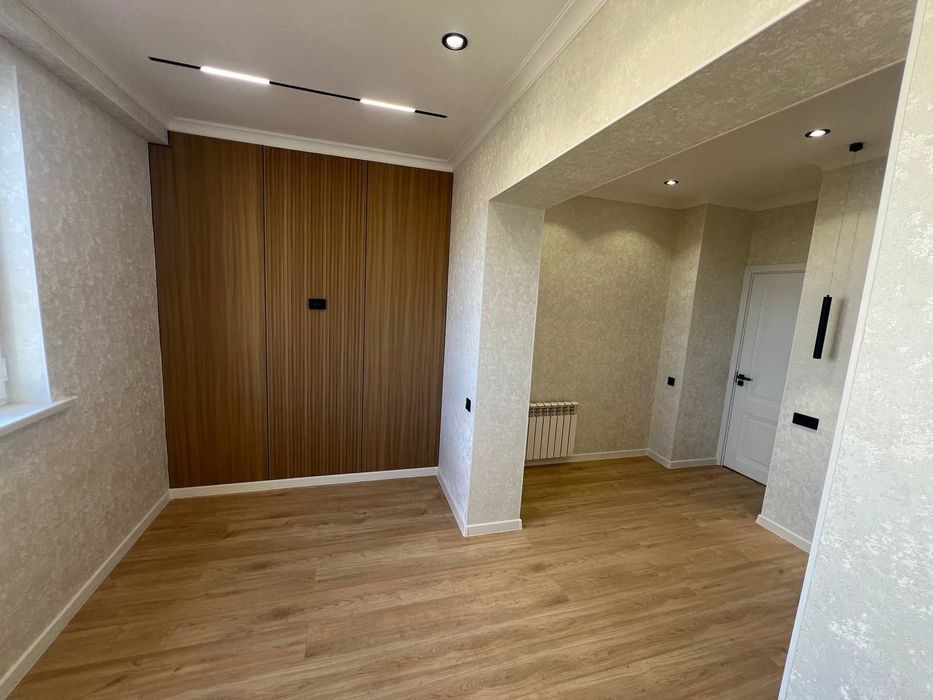 Продаю свою 2/8/9 ул Бобура 55м² Aския Базар Парк Бобура с евро+МебТех