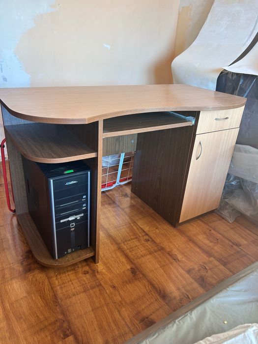 Ученическо бюро! Като ново!