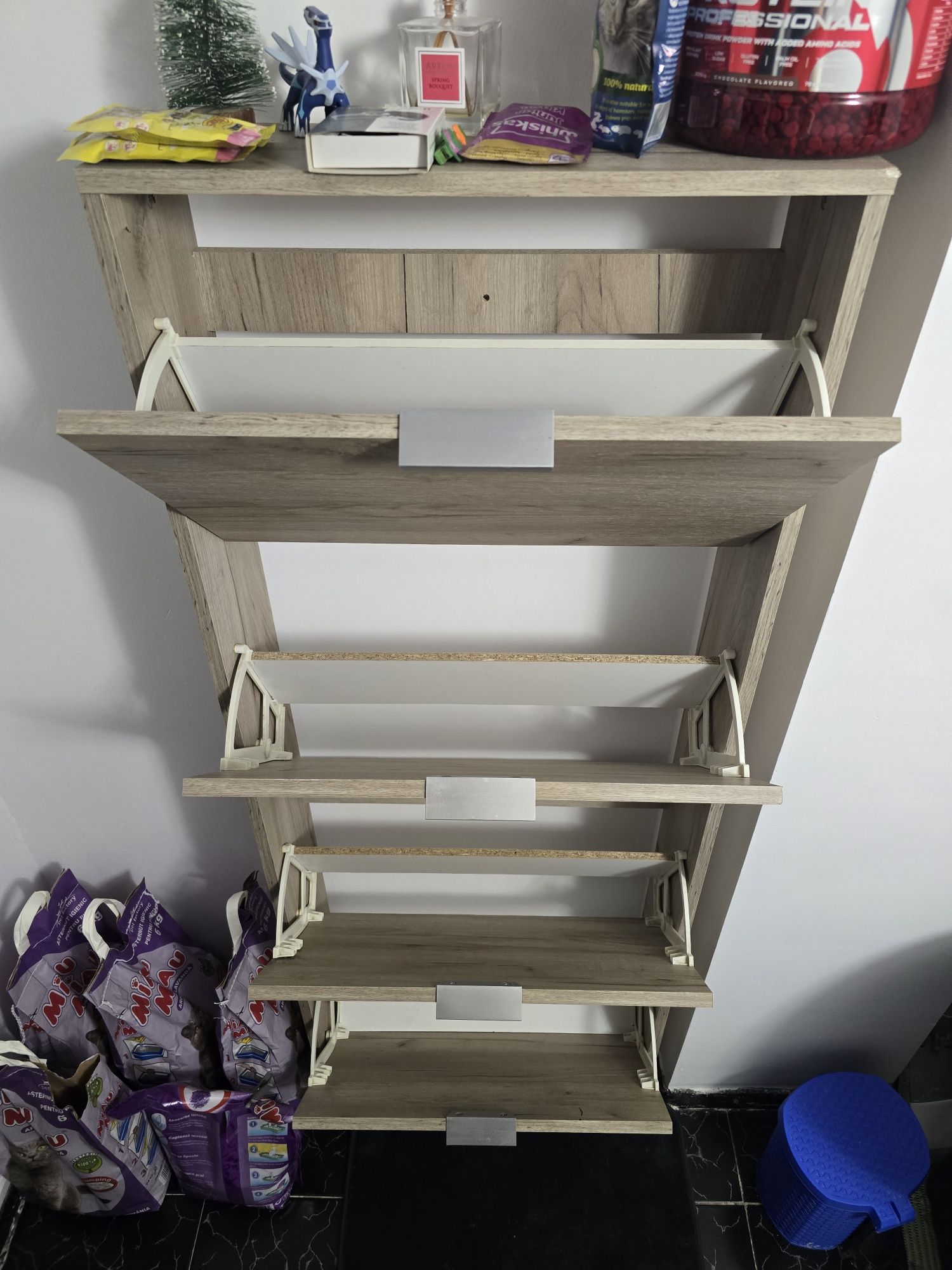 Pantofar 58 x 18 x 155.5 cm