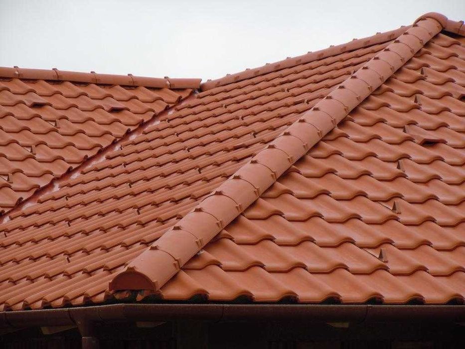 Reparatii Acoperisuri - Terase din lemn - Mansardari - Montaj Tigla