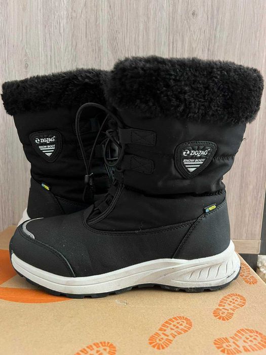 Два чифта дамски/детски зимни обувки
