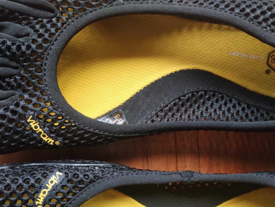 Дамски обувки Vibram Five Fingers