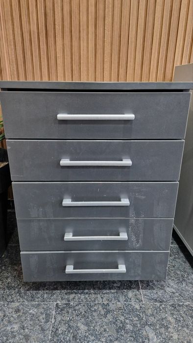 Тъмносив шкаф с чекмеджета - 5бр.