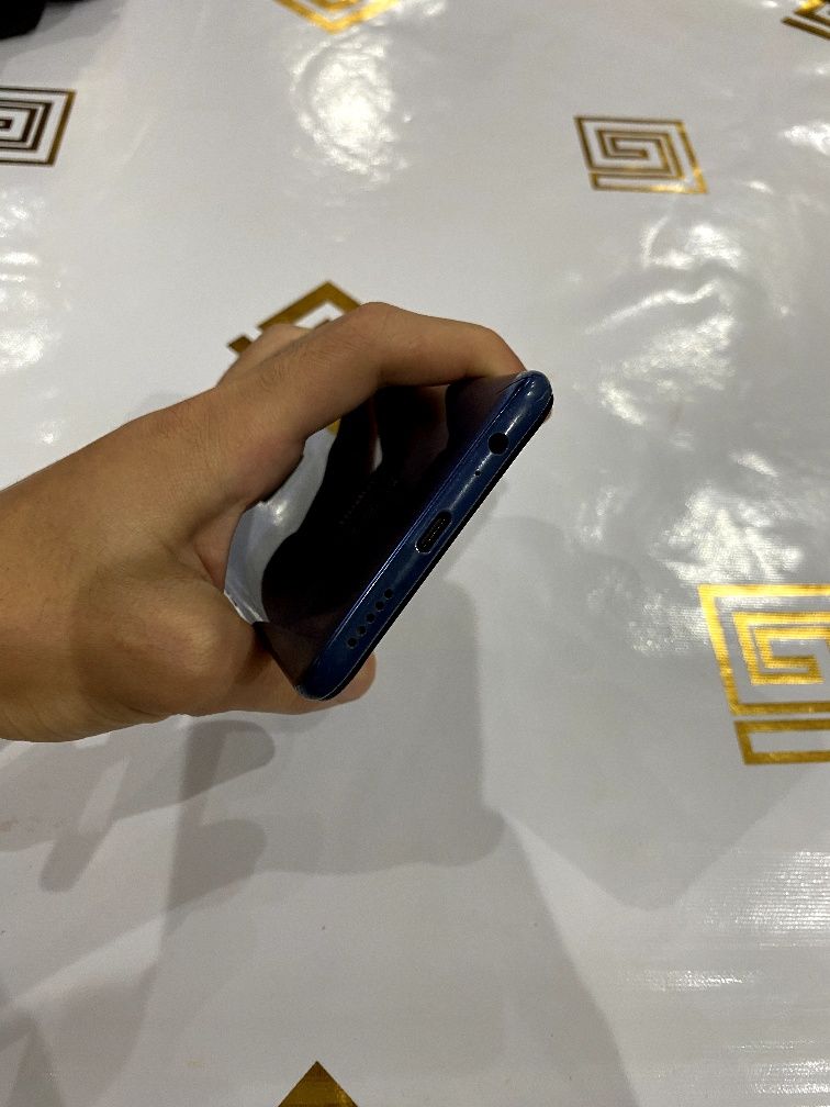 Срочно продаается Redmi note 9