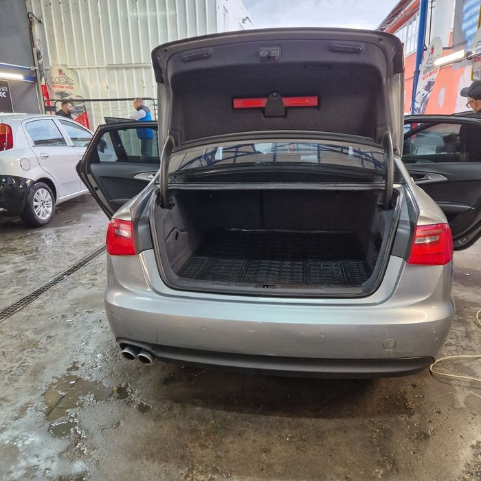 Vând Audi A6 Limousine