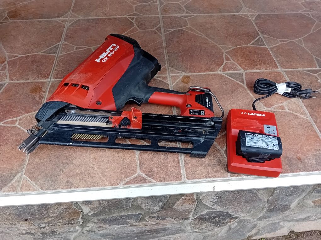 Pistol Hilti gx90 an fabricație 2021 cuie de la 50 mm la 90 mm