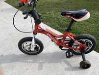 Vand bicicleta copii 2-4 ani Kidscare cu roti ajutatoare demontabile
