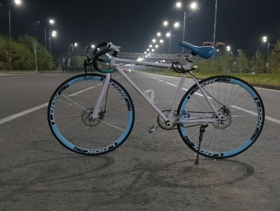 Велик Сингл сини, белый