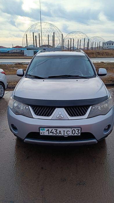 Митсубиси аутландер