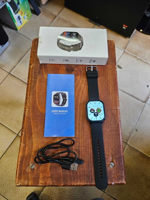 Smart Watch Black / Смарт часовник. Чисто нов