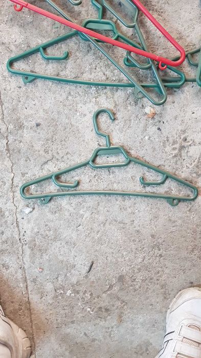 Umerase haine diferite modele 7. lei  10  bucăți.