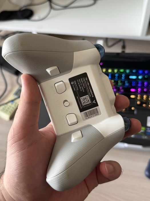 Геймпад Flydigi Apex 4