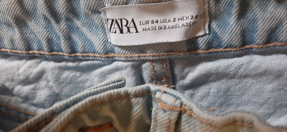 Pantaloni scurti Zara marimea 34,stare foarte buna