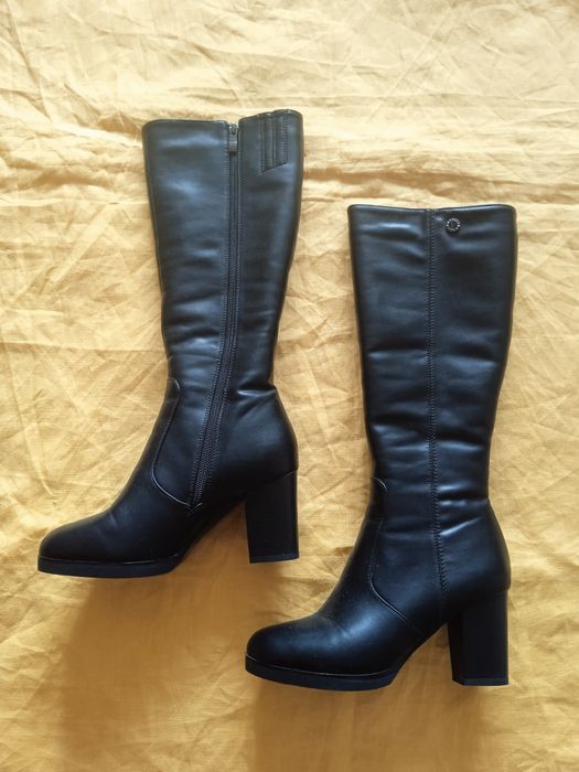 Продам зимние сапоги