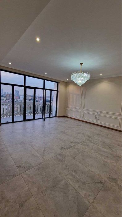 Большая квартира в центре города для респектабельных покупателей