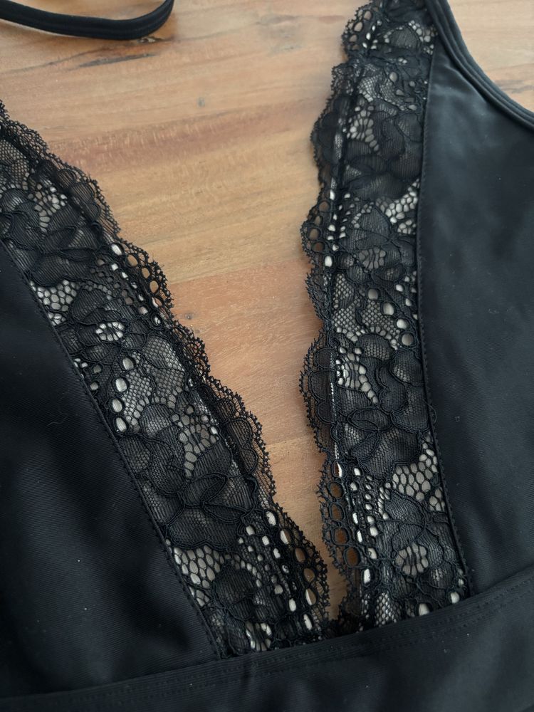 Costum de baie Asos, marimea M