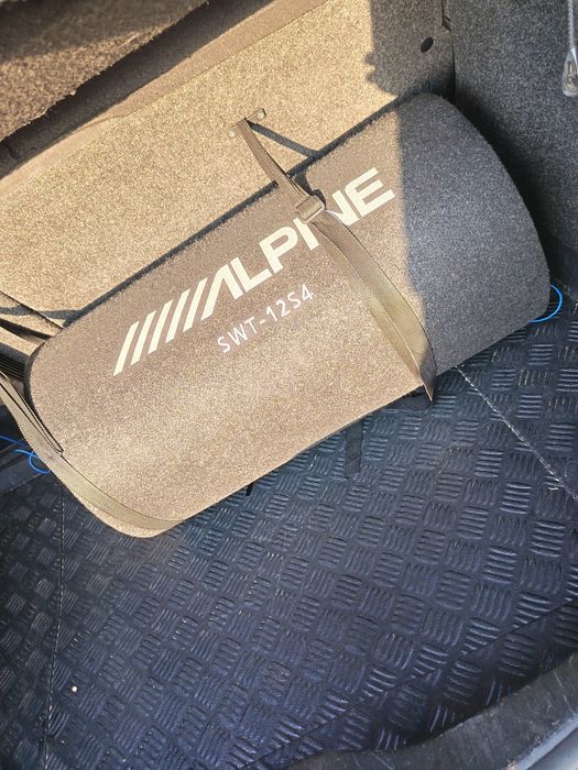 Vand subwoofer alpine