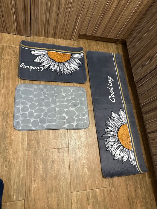 Килимчета два броя за кухня