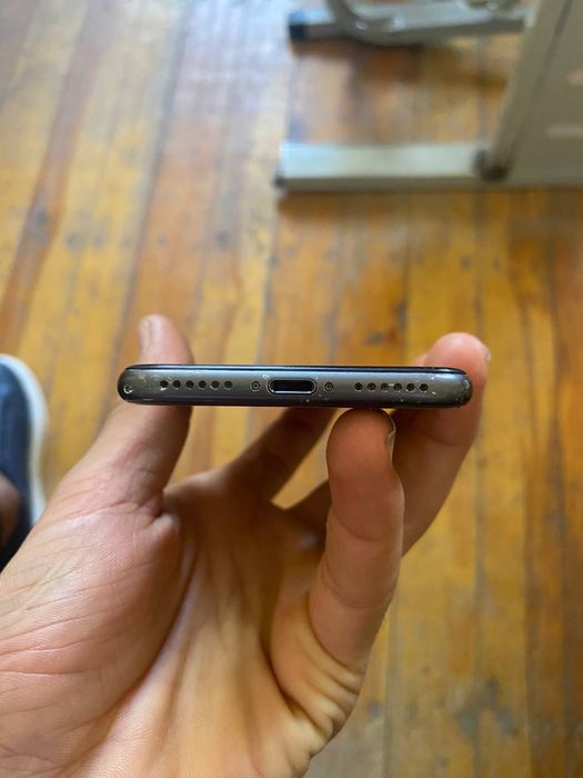 iPhone 8 ochilmagan idial telfon