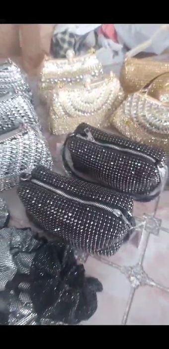 Продам сумочки, резинки, ободки