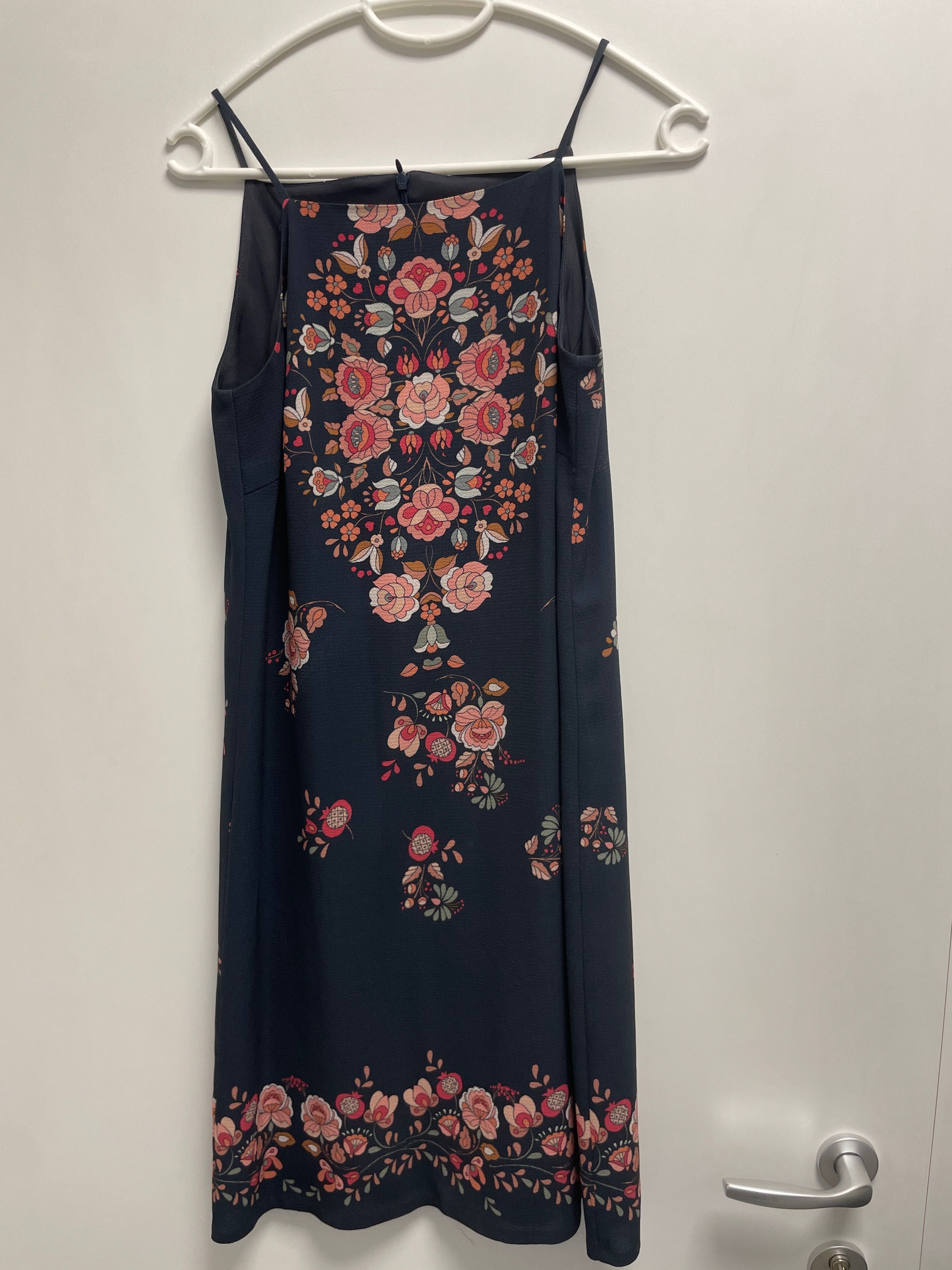Оригинални рокли Just Cavalli, Lagerfeld, DIKA