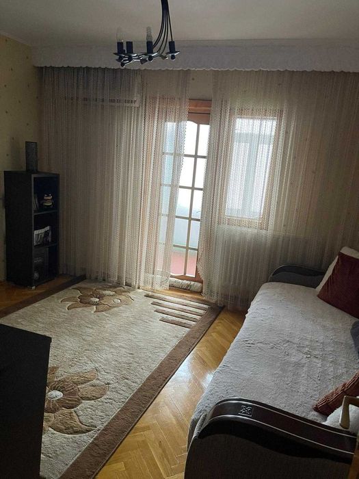Apartament 4 camere, 104 mp, etaj 1, cu parcare și centrală proprie