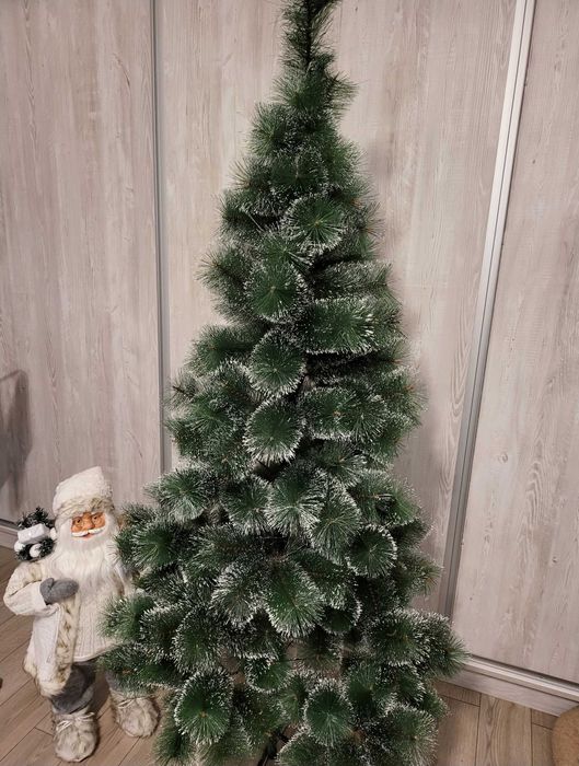 Brad artificial 210 cm suport inclus