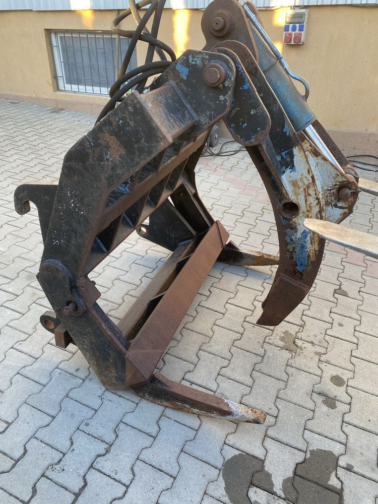 De vanzare graifer forestier