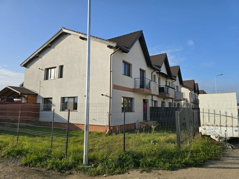 Proprietar Vând apartament Sânpetru