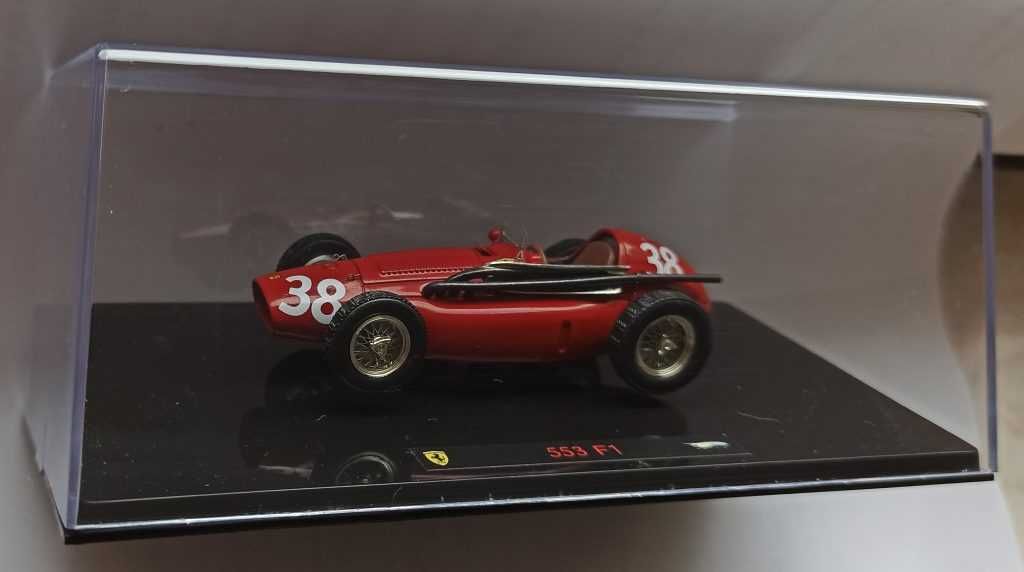 Macheta Ferrari 553 F1 Formula 1 1954 Hawthorn - Hot Wheels Elite 1/43