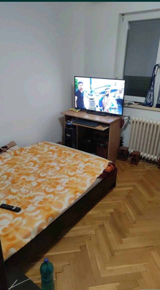 Vând apartament cu 3 camere, decomandat