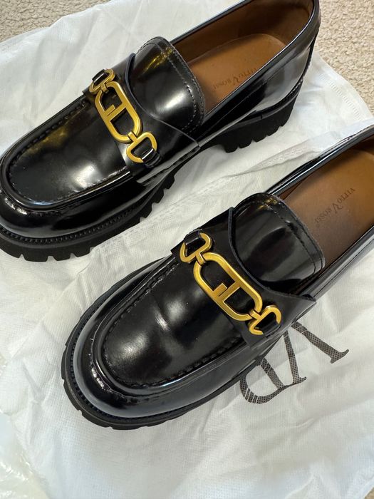 Нови черни кожени лофъри