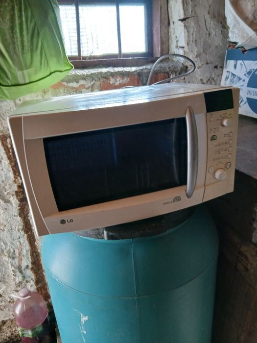 Cuptor cu microunde lg wavedom
