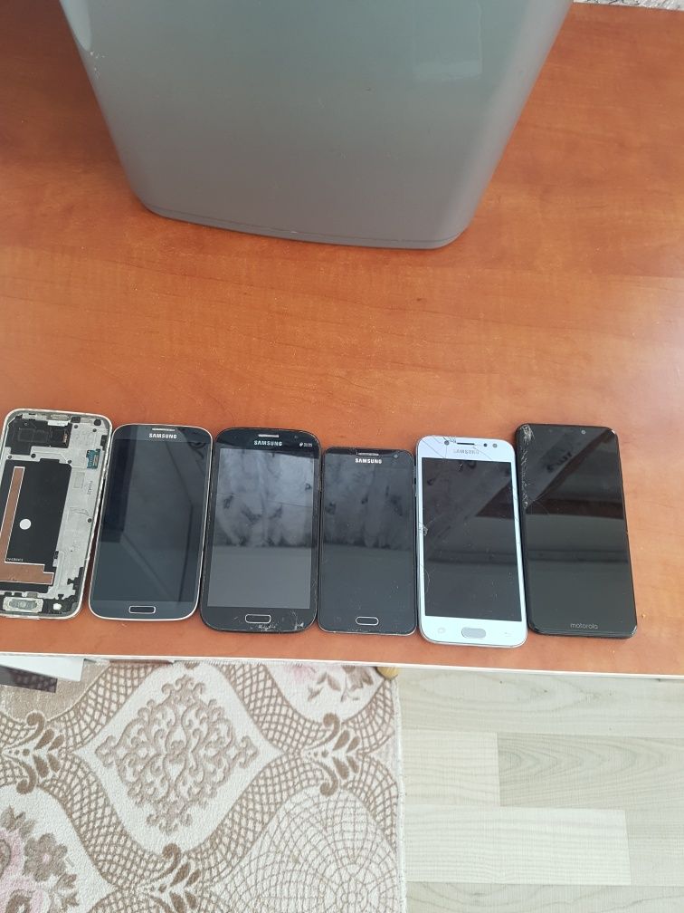Телефон Samsung