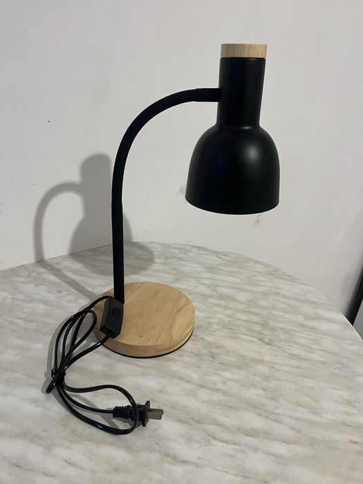 Светильник настольный