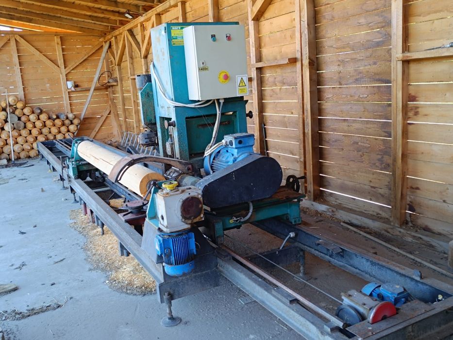 Vand sau schimb cu auto 4x4 sau teren zona Vatra Dornei mașina de cali