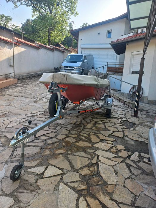 Продавам брезентово покривало за лодка 3.60м