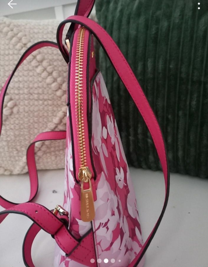 Ghiozdan Michael Kors nou cu eticheta