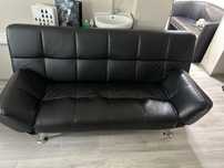 Canapea extensibila,imitatie piele,in stare foarte buna!
