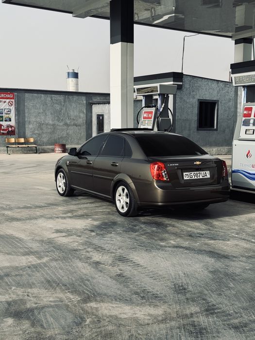 Шэвролет Жентра.