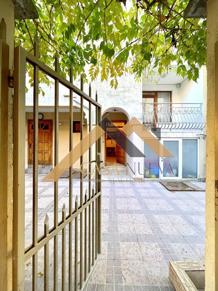 Продава се Къща в Приморско - 764 кв.м за 720 €/кв.м - Снимка #8