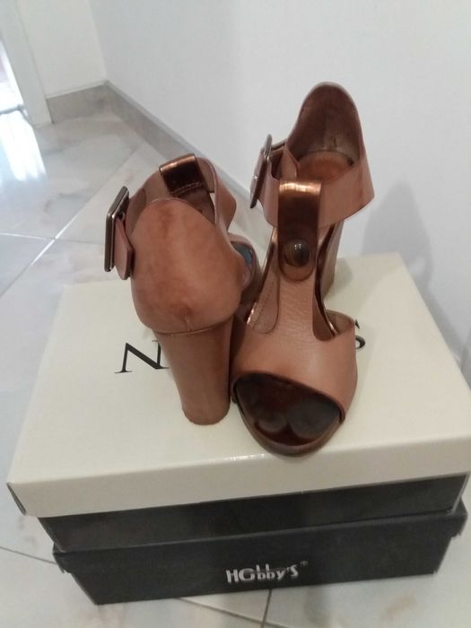 Нови кожени дамски обувки Gianni