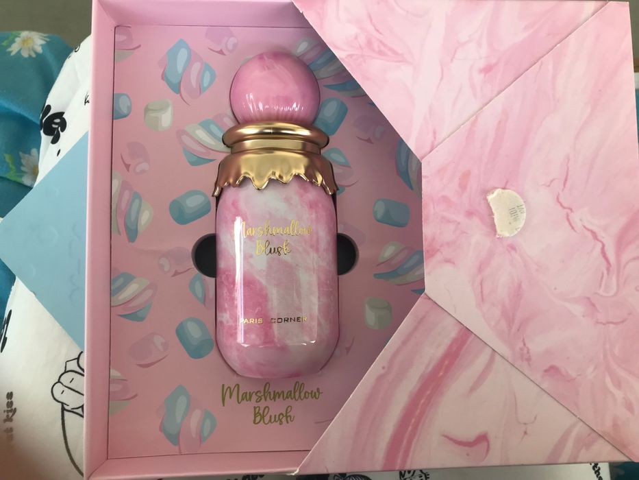Vand parfum Marshmallow Blush, doar testat