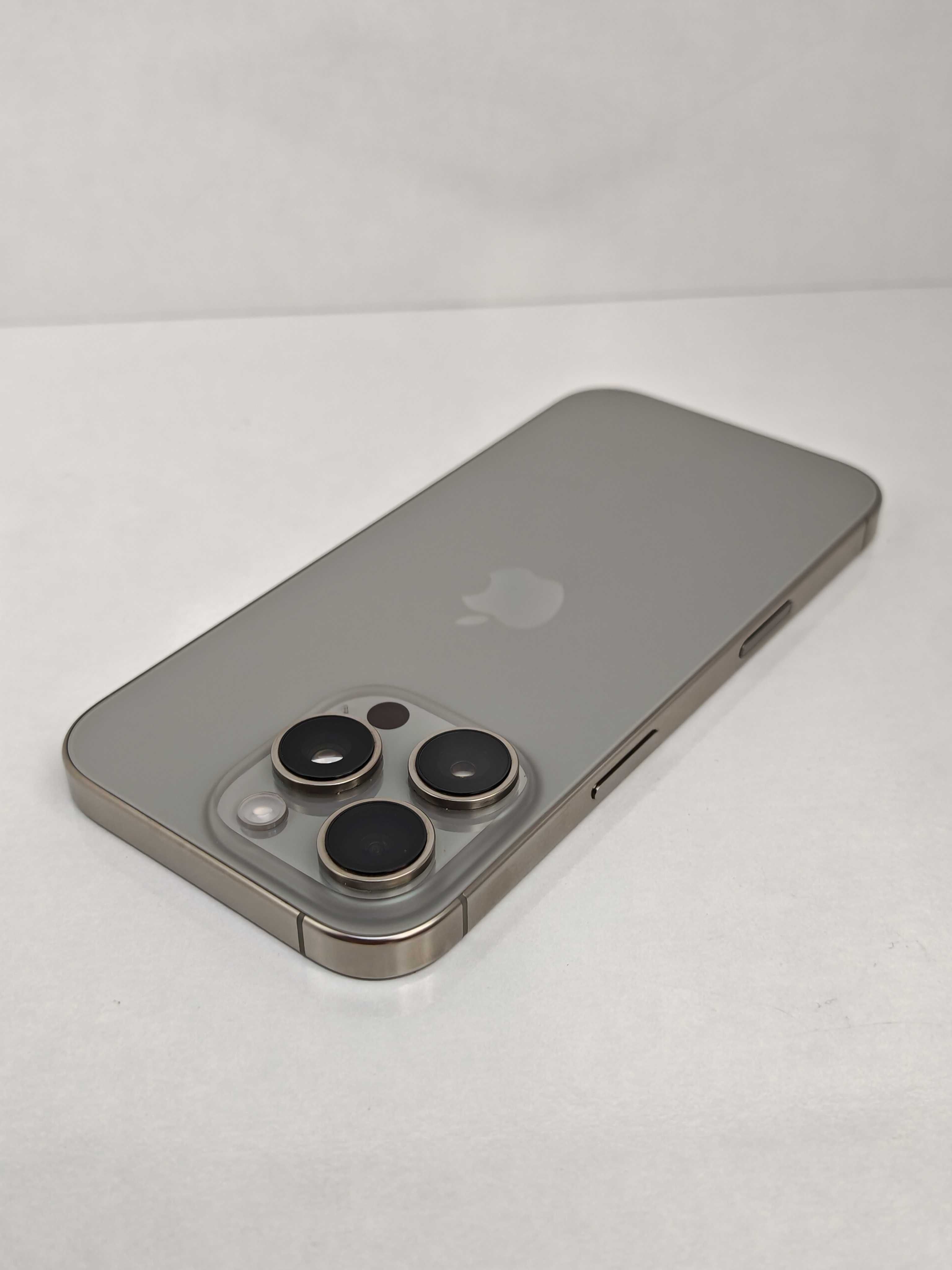 iPhone 16 Pro 128GB Natural Titanium
